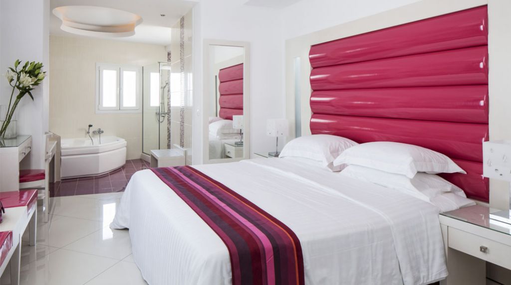 Honeymoon Suite